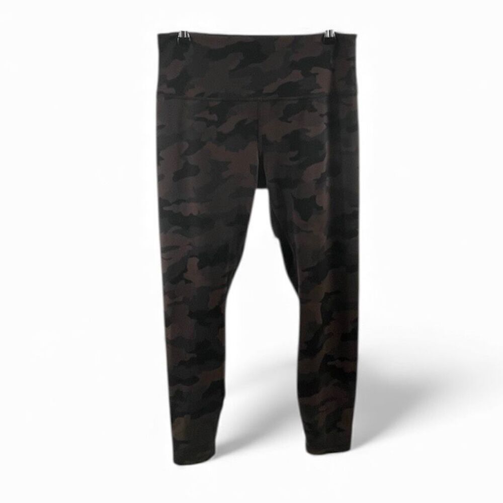 Lululemon Wunder Under Brown Camo Size 12